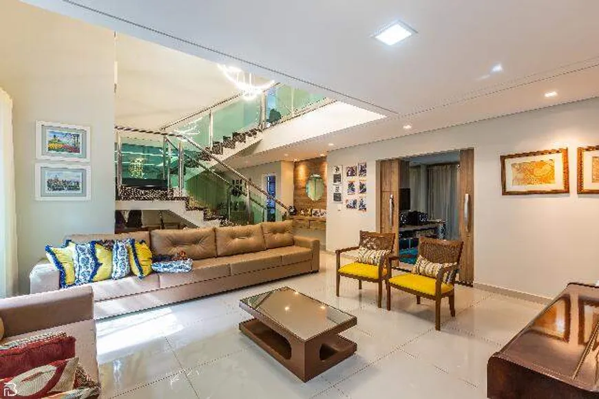Foto 1 de Casa de Condomínio com 4 Quartos à venda, 315m² em Condominio Bosque Karaiba, Uberlândia