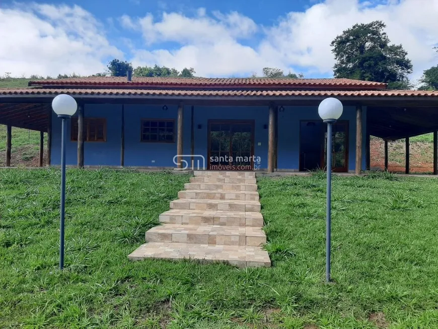 Foto 1 de Fazenda/Sítio com 3 Quartos à venda, 185m² em , Bananal