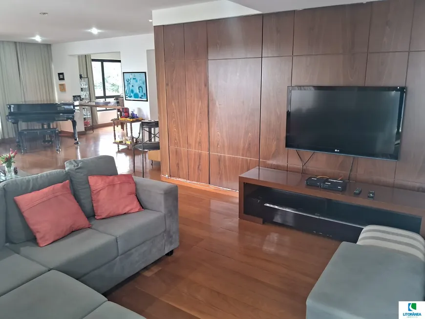 Foto 1 de Apartamento com 4 Quartos à venda, 230m² em Santa Helena, Vitória