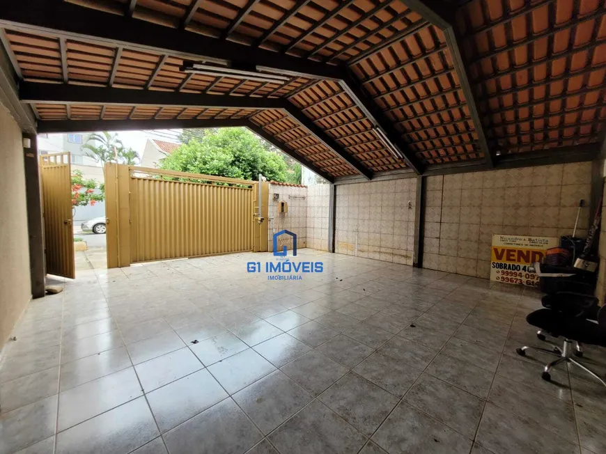 Foto 1 de Sobrado com 5 Quartos à venda, 183m² em Setor Bueno, Goiânia