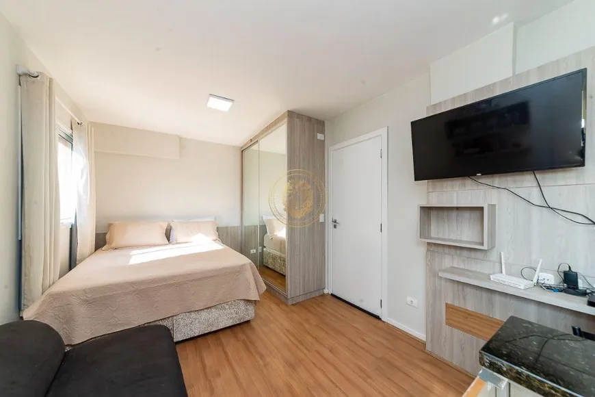 Foto 1 de Apartamento com 1 Quarto à venda, 28m² em Centro, Curitiba