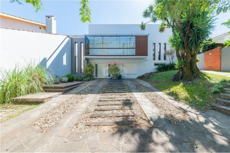 Foto 1 de Casa com 4 Quartos à venda, 368m² em Nossa Senhora de Fátima, Santa Maria