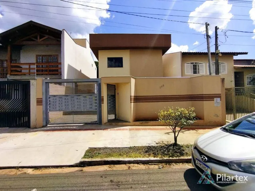 Foto 1 de Sobrado com 3 Quartos à venda, 104m² em Universitário, Londrina