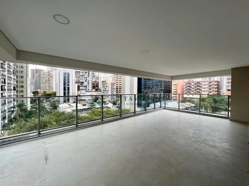 Foto 1 de Apartamento com 4 Quartos à venda, 246m² em Itaim Bibi, São Paulo