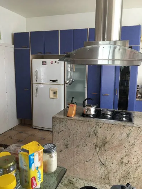 Foto 1 de Casa com 4 Quartos à venda, 350m² em Buraquinho, Lauro de Freitas