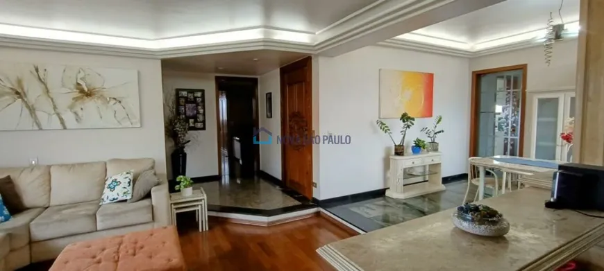 Foto 1 de Apartamento com 4 Quartos à venda, 200m² em Bosque da Saúde, São Paulo