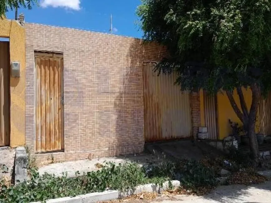 Foto 1 de Casa com 2 Quartos à venda, 72m² em Centro, Carnaíba