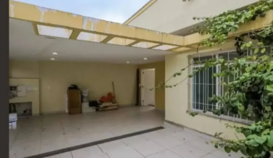 Foto 1 de Casa com 3 Quartos à venda, 272m² em Vila Brasilina, São Paulo