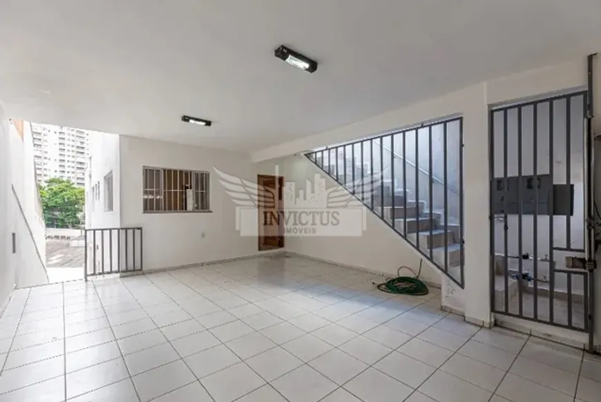 Foto 1 de Sobrado com 4 Quartos para alugar, 228m² em Vila Apiai, Santo André