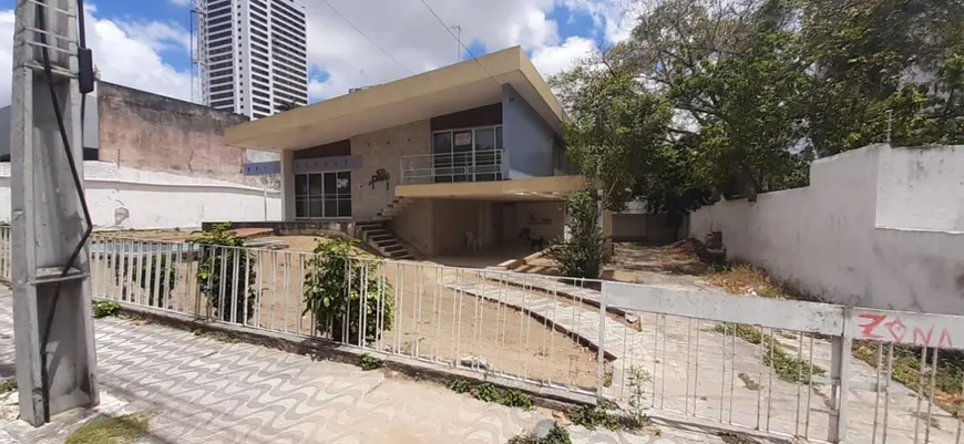 Foto 1 de Casa com 4 Quartos à venda, 1200m² em Centro, Campina Grande