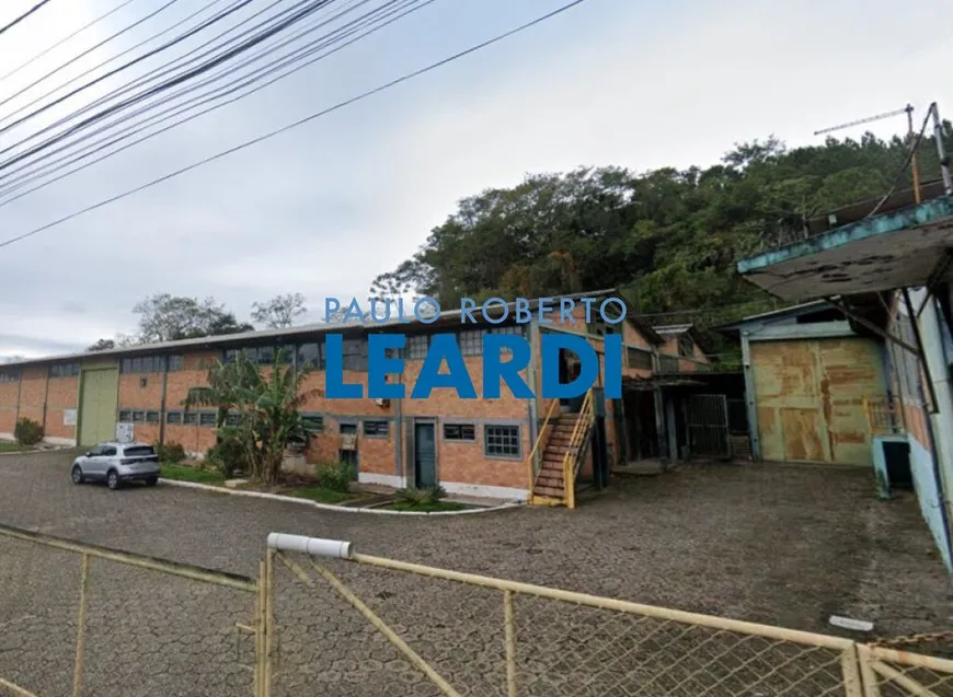 Foto 1 de Galpão/Depósito/Armazém para alugar, 2000m² em Fundos, Biguaçu