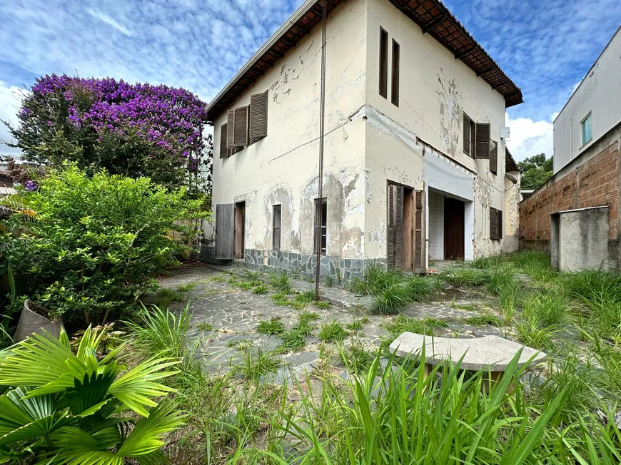 Foto 1 de Casa com 3 Quartos à venda, 360m² em Santa Amélia, Belo Horizonte