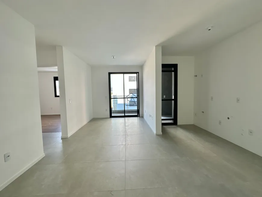 Foto 1 de Apartamento com 2 Quartos à venda, 60m² em Areias, São José