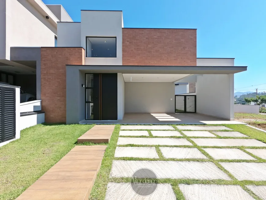 Foto 1 de Casa de Condomínio com 3 Quartos à venda, 125m² em Cezar de Souza, Mogi das Cruzes