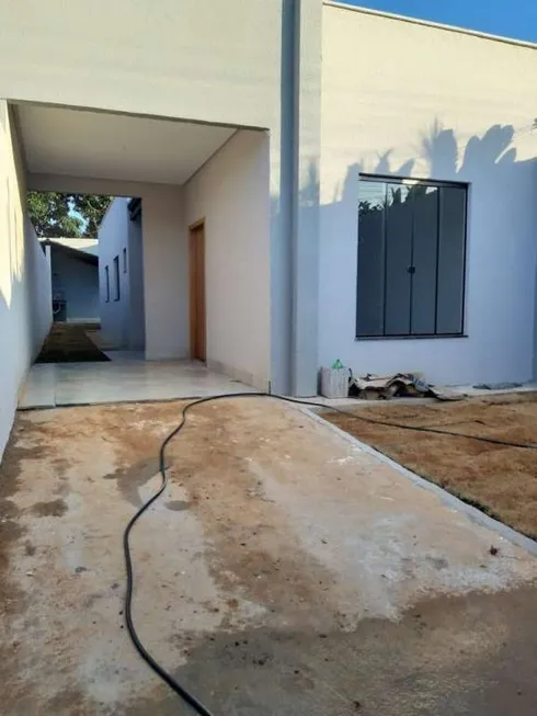 Foto 1 de Casa com 2 Quartos à venda, 83m² em Jardim Veneza, Aparecida de Goiânia