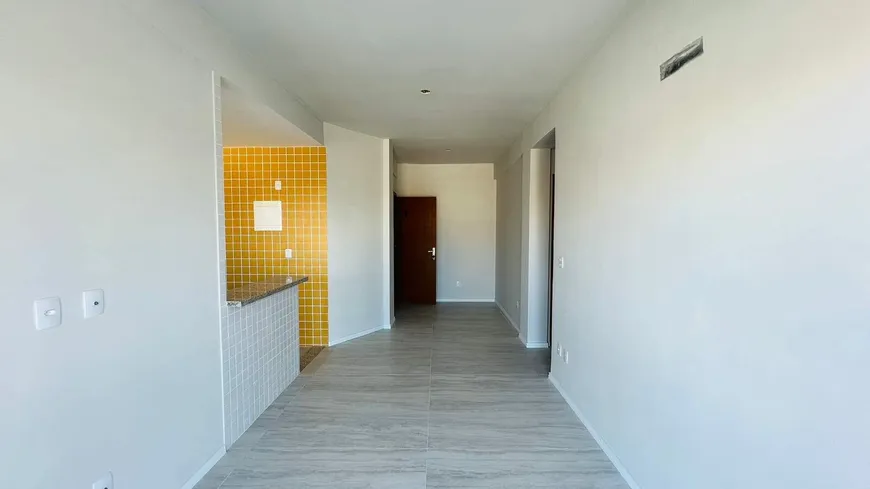 Foto 1 de Apartamento com 2 Quartos à venda, 86m² em Braga, Cabo Frio