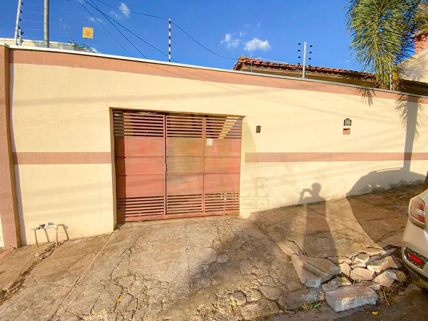 Foto 1 de Casa com 2 Quartos à venda, 70m² em Morada do Ouro, Cuiabá