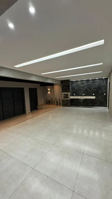 Foto 1 de Casa com 3 Quartos à venda, 161m² em Residencial Monte Cristo, Trindade