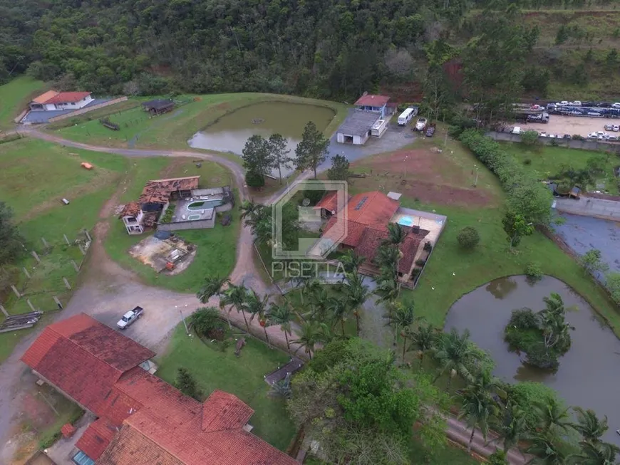 Foto 1 de Fazenda/Sítio com 3 Quartos à venda, 250m² em Belchior Baixo, Gaspar