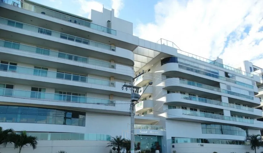 Foto 1 de Apartamento com 3 Quartos à venda, 150m² em Braga, Cabo Frio