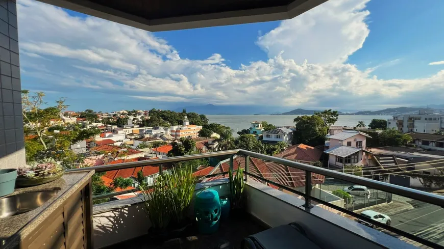 Foto 1 de Apartamento com 3 Quartos à venda, 120m² em Bom Abrigo, Florianópolis