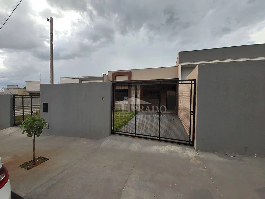 Foto 1 de Casa com 2 Quartos à venda, 74m² em Vila Romana, Ibiporã