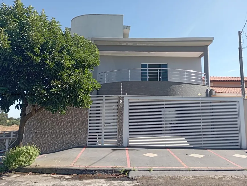 Foto 1 de Casa com 4 Quartos à venda, 315m² em , Martinópolis