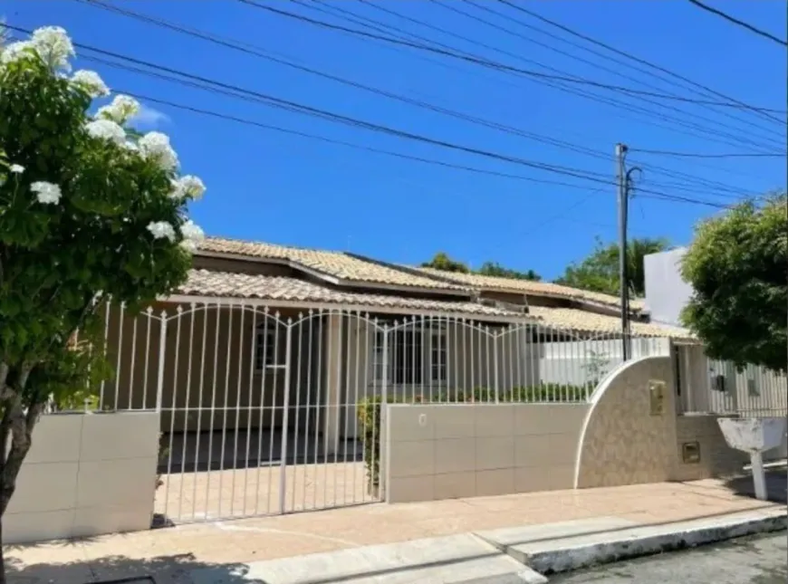 Foto 1 de Casa com 3 Quartos à venda, 120m² em Santa Lúcia, Aracaju