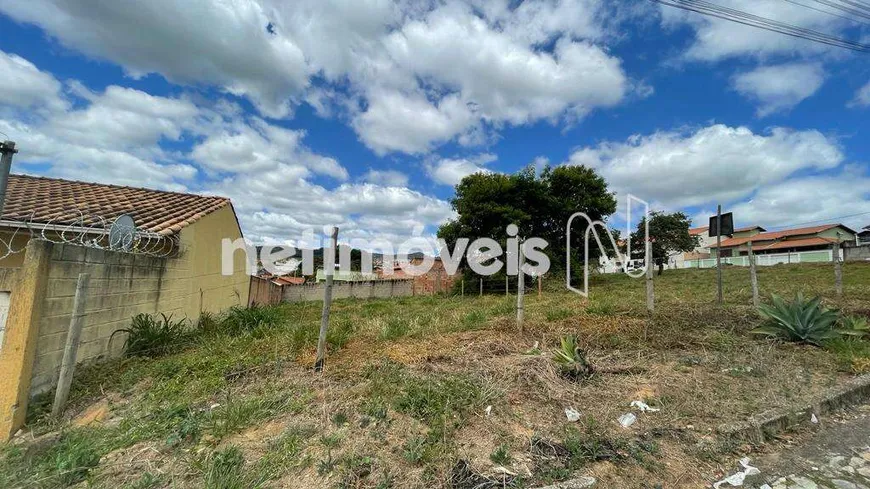 Foto 1 de Lote/Terreno à venda, 360m² em , Florestal