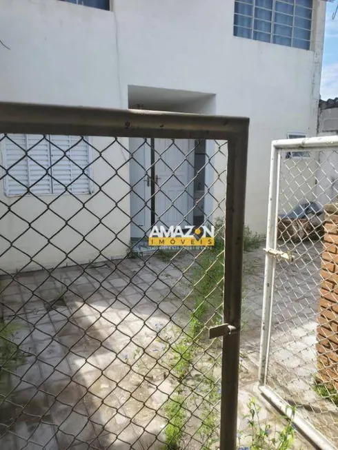 Foto 1 de Sobrado com 6 Quartos para venda ou aluguel, 450m² em Centro, Taubaté