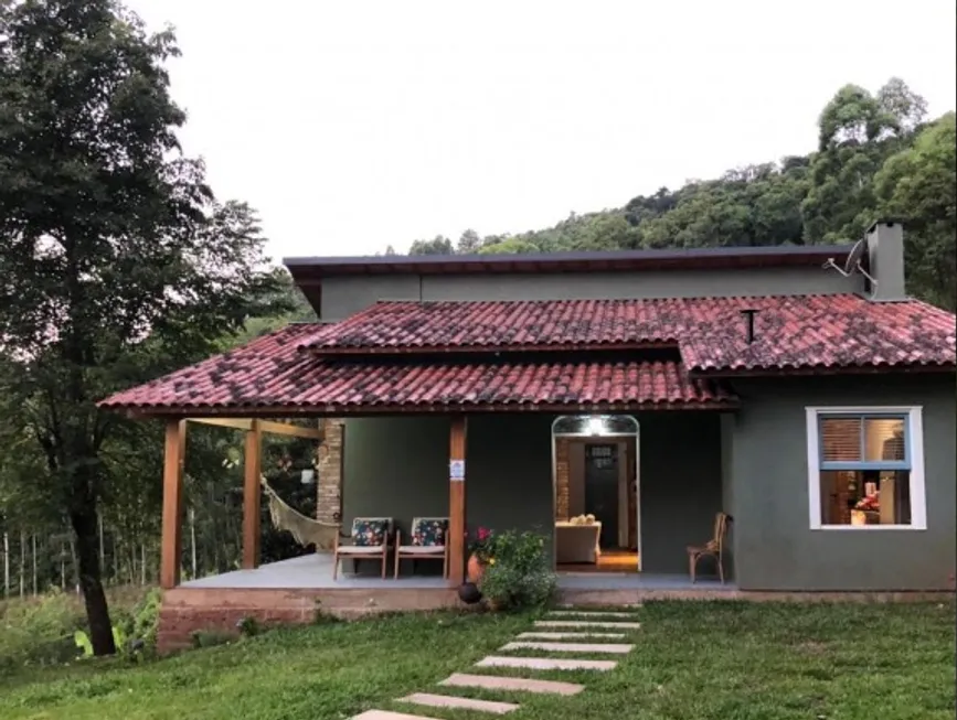 Foto 1 de Fazenda/Sítio com 2 Quartos à venda, 180m² em Linha Temeraria, Nova Petrópolis