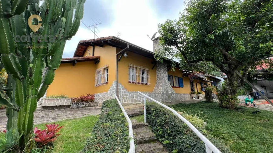 Foto 1 de Casa com 4 Quartos à venda, 320m² em Braunes, Nova Friburgo