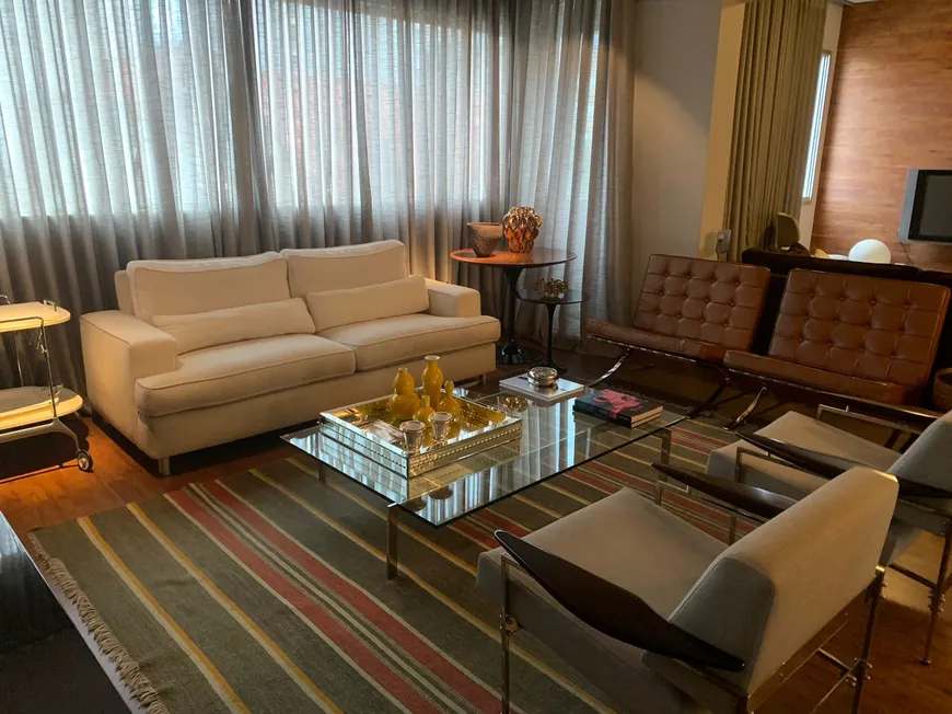Foto 1 de Apartamento com 3 Quartos à venda, 140m² em Serra, Belo Horizonte