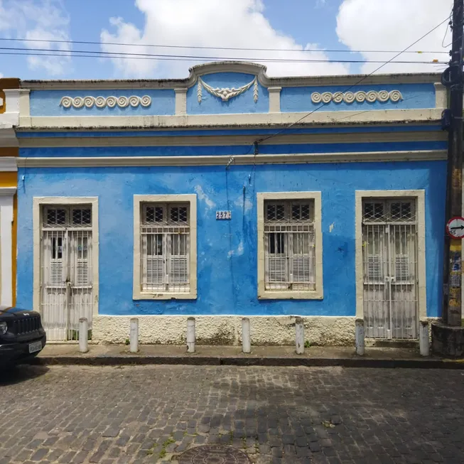 Foto 1 de Casa com 3 Quartos à venda, 230m² em Amparo, Olinda