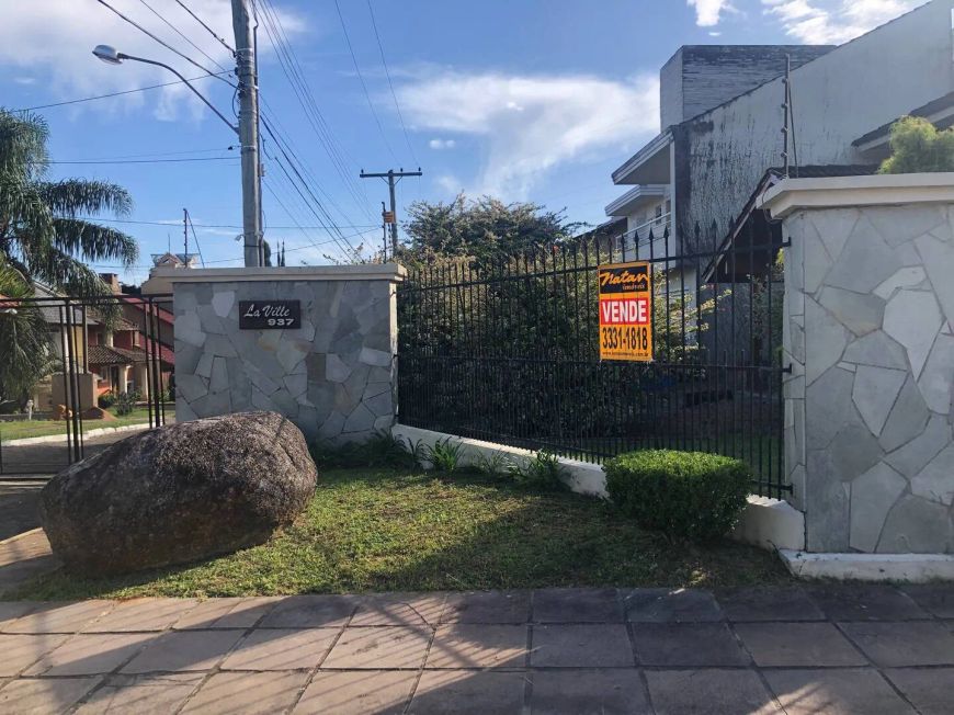 Casa de Condomínio na Rua Tocantins, Agronomia em Porto Alegre, por R$  950.000 - Viva Real