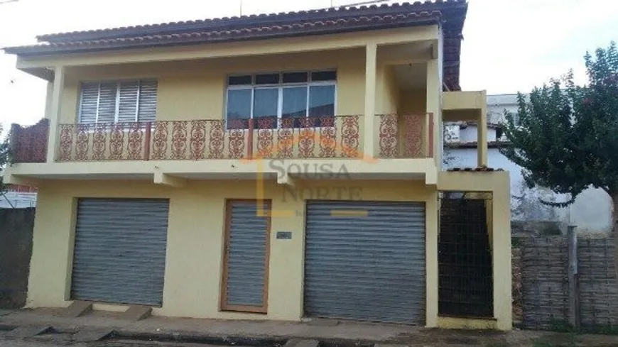 Foto 1 de Casa com 2 Quartos à venda, 123m² em Centro, Cachoeira de Minas