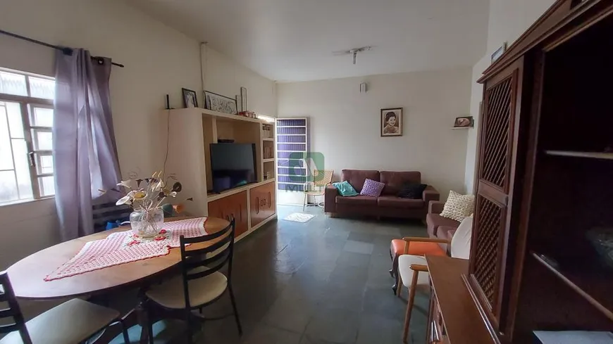 Foto 1 de Casa com 2 Quartos à venda, 453m² em Martins, Uberlândia