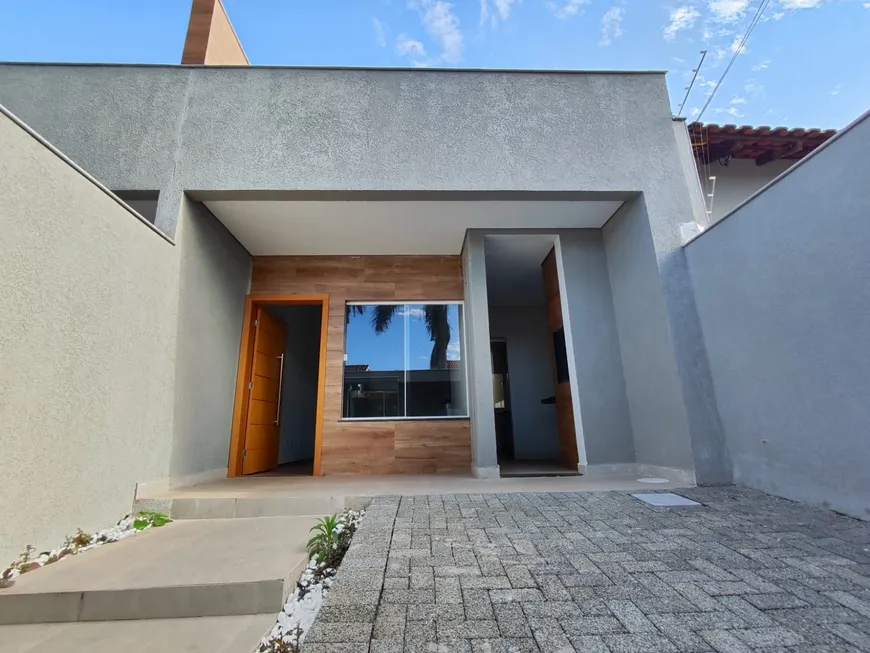 Foto 1 de Casa com 3 Quartos para venda ou aluguel, 87m² em Jardim Belo Horizonte, Londrina