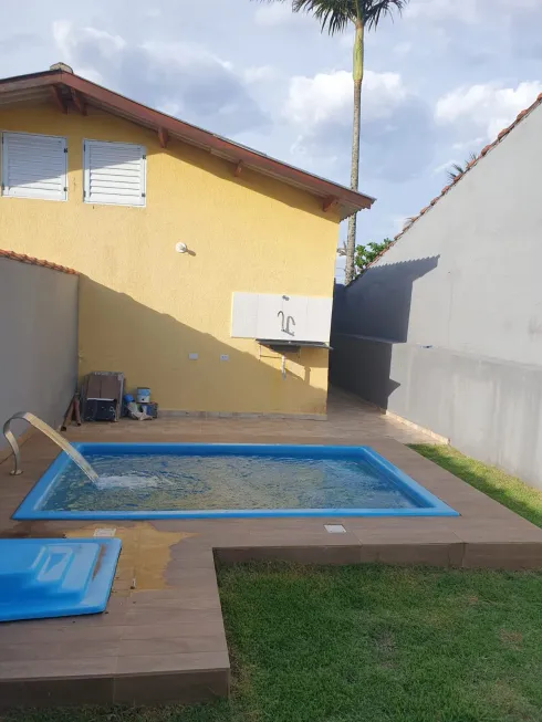 Foto 1 de Casa com 2 Quartos à venda, 65m² em Bopiranga, Itanhaém