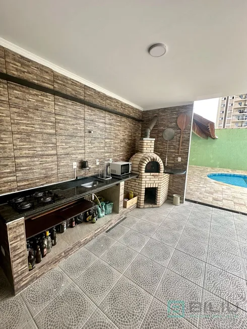 Foto 1 de Casa com 3 Quartos à venda, 300m² em Cidade Patriarca, São Paulo