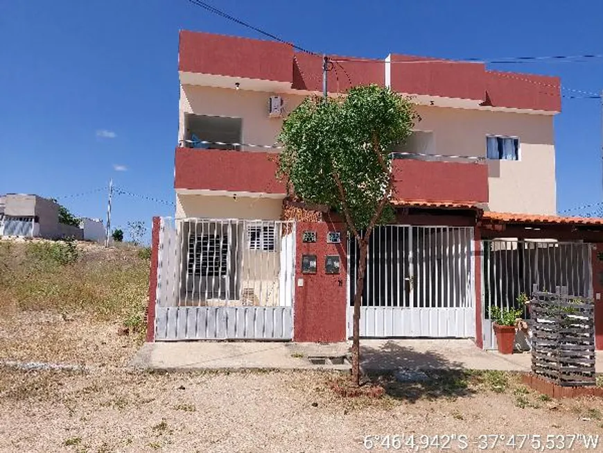 Foto 1 de Casa com 2 Quartos à venda, 93m² em Centro, Pombal