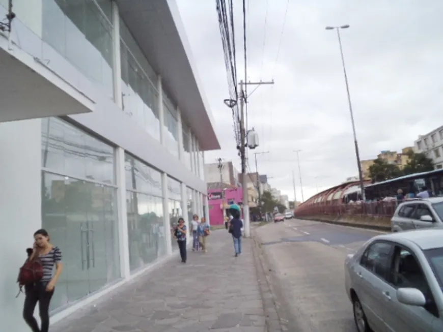 Foto 1 de Sala Comercial para alugar, 241m² em Passo da Areia, Porto Alegre