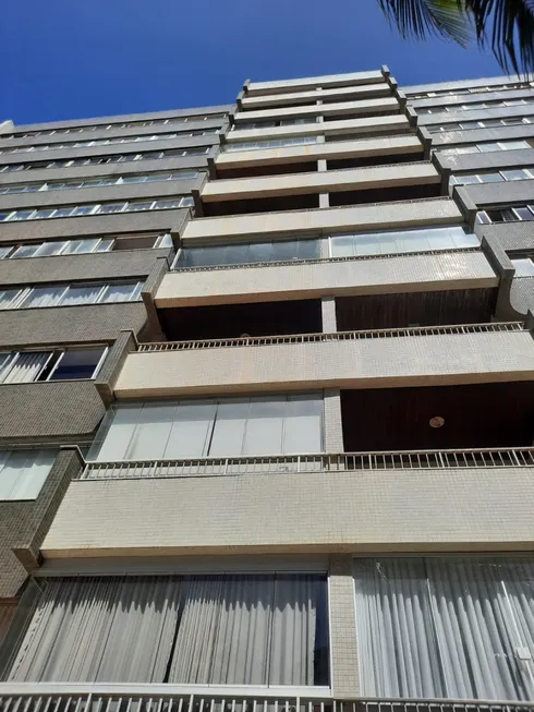 Foto 1 de Apartamento com 4 Quartos à venda, 210m² em Pituba, Salvador