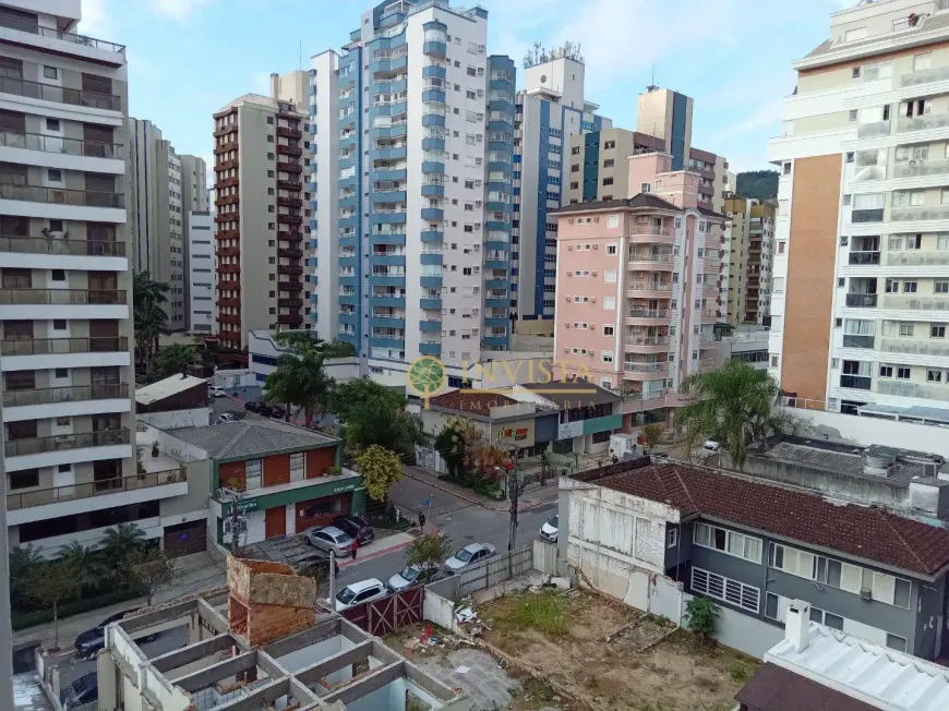 Foto 1 de Apartamento com 3 Quartos à venda, 98m² em Centro, Florianópolis