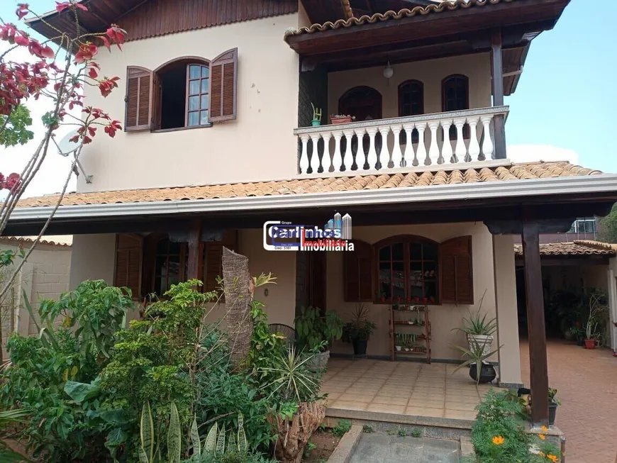 Foto 1 de Casa com 4 Quartos à venda, 283m² em Centro, Juatuba