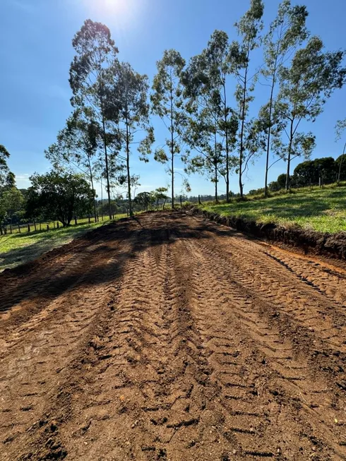 Foto 1 de Lote/Terreno à venda, 600m² em Aluminio, Alumínio