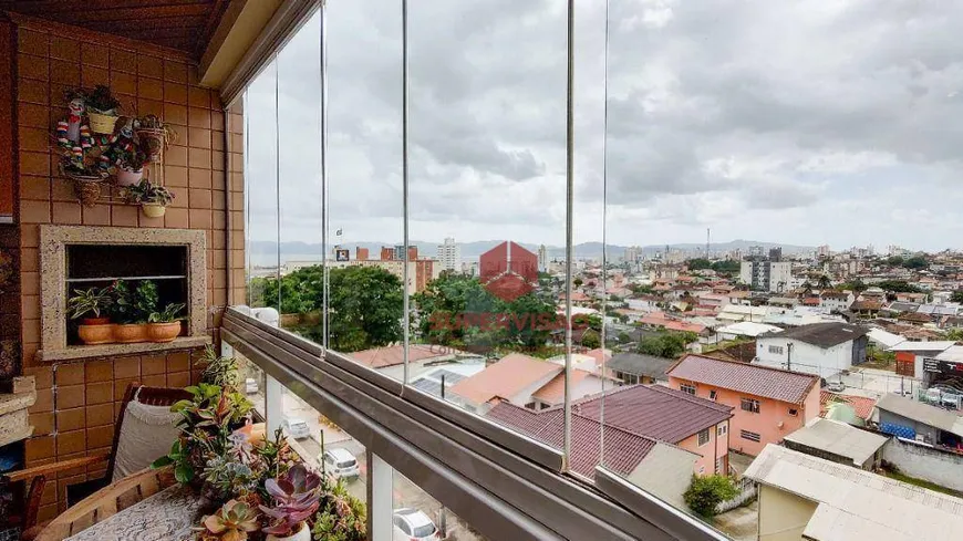 Foto 1 de Apartamento com 3 Quartos à venda, 110m² em Ipiranga, São José