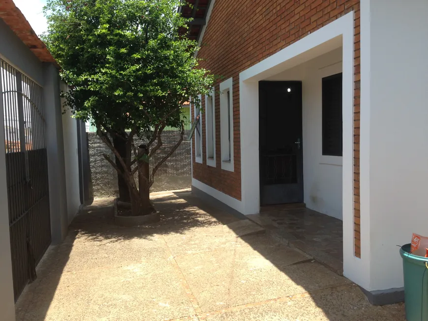 Foto 1 de Casa com 5 Quartos à venda, 120m² em Vila Nova Botucatu, Botucatu