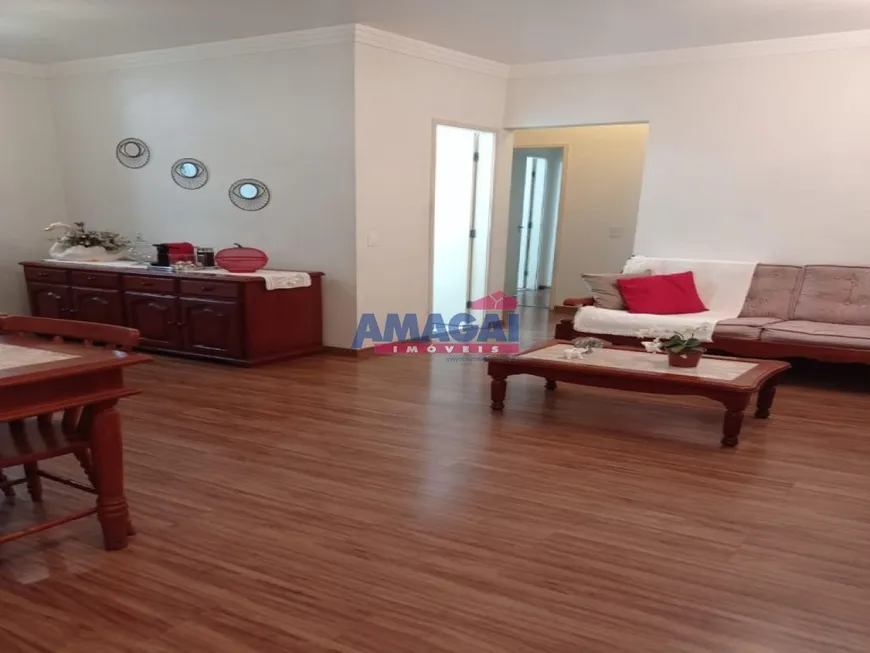 Foto 1 de Apartamento com 3 Quartos à venda, 99m² em Vila Sanches, São José dos Campos