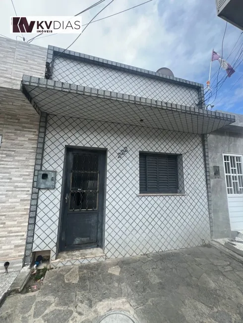 Foto 1 de Casa com 2 Quartos para alugar, 102m² em Prado, Maceió